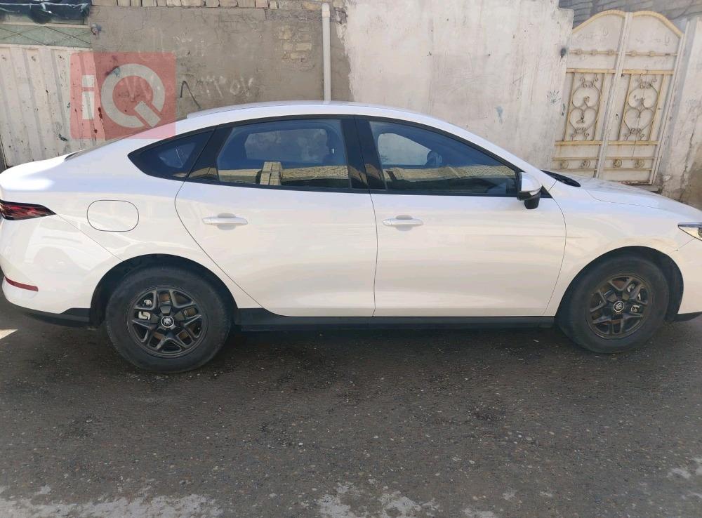 بي واي دي Qin Plus